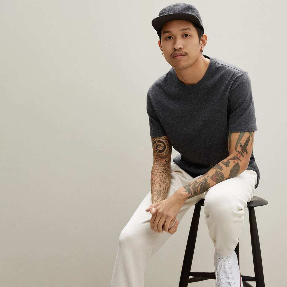 Everlane The Organic Cotton Crew Grey Base - Size L